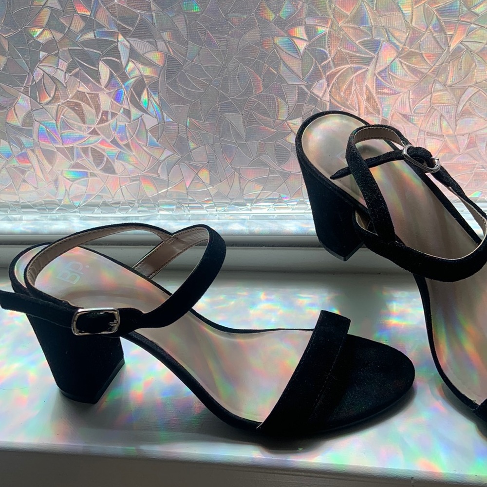 Black strappy heals - BP.
